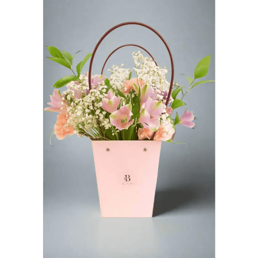 Soft Blush Bloom Box Arrangement - Bloom Fleurs & Cadeaux